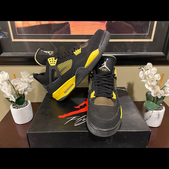 Jordan 4 Retro Thunder (2012) Size 12 - Picture 12 of 12
